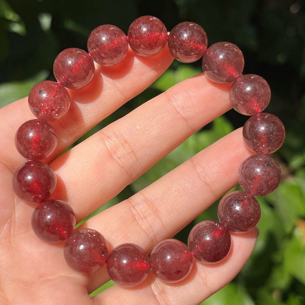 12mm stretchable‎ strawberry quartz bracelet